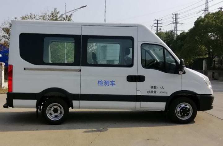 依維柯防疫檢測、監(jiān)測車